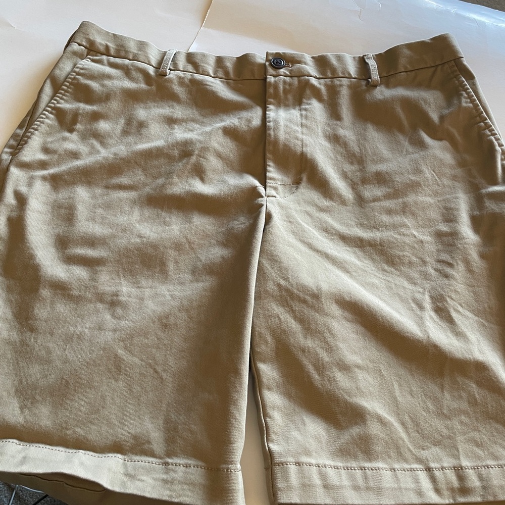 Izod Men's Khaki Flat Front Shorts